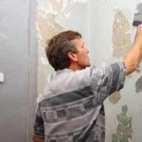 How to apply structural paint for walls with a roller.